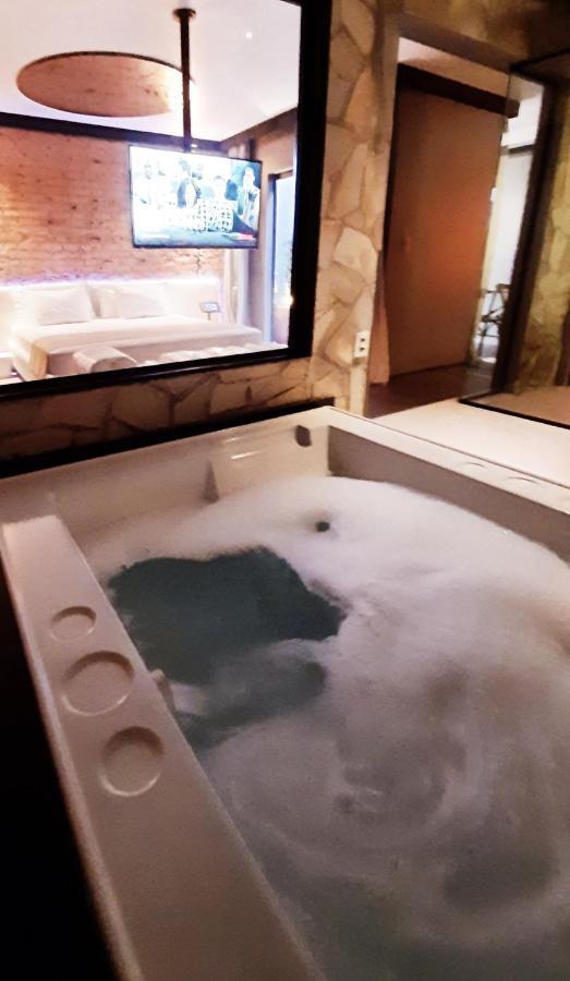 Luv Gardens Motel - Adults Only Caxias do Sul Luaran gambar